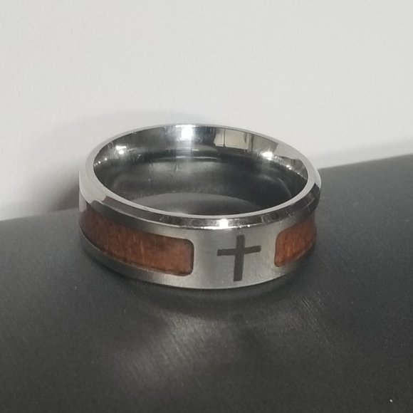 Kyle Titanium Ring w/ Wood Inlay & Christian Cross - Picture 7 of 8